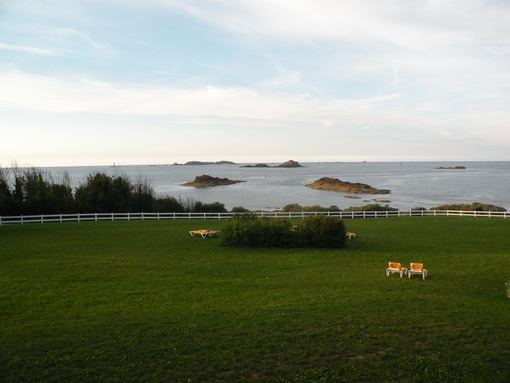  la mer à la tombée de la nuit